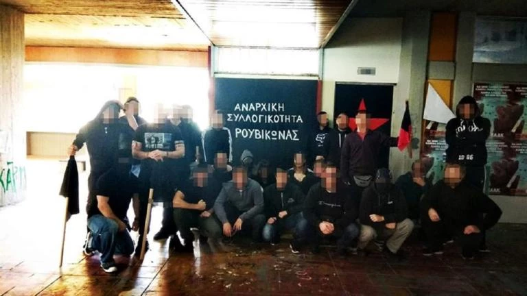 Απίστευτη οργή για τον Ρουβίκωνα: Ήρθαμε για να… μείνουμε στη Φιλοσοφική!